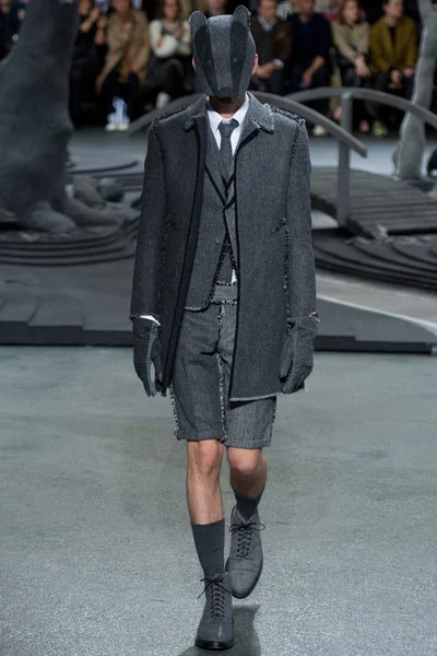 Look 12